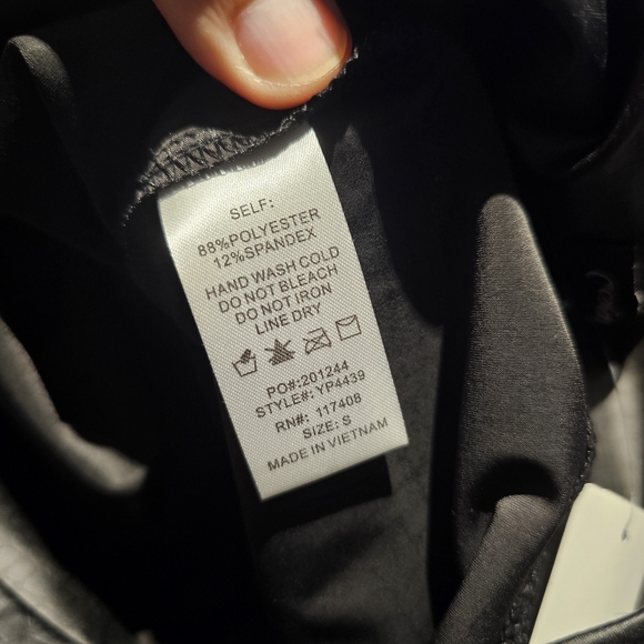 NWT Chocolate U.S.A. black high waisted vegan leather croc stretch leggings sz S - Picture 7 of 8